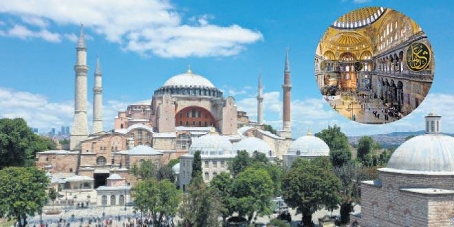 Ayasofya'ya namaz turlar balad