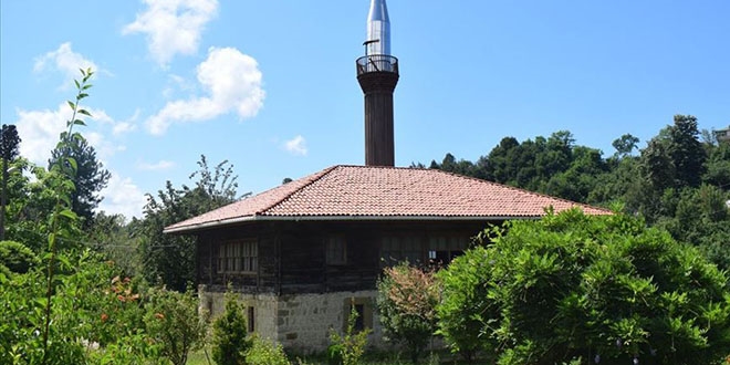 'ivisiz camiler' ziyaretilerini bekliyor