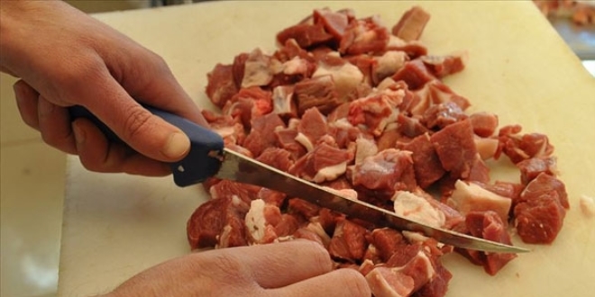 Uzmanından Uyarı: Eti Çok Parçalayarak Yemek Bakteri Üretir - Memurlar.Net