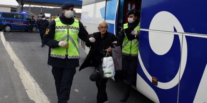 stanbul'da 1206 Jandarma personelinden Kovid-19 denetimi