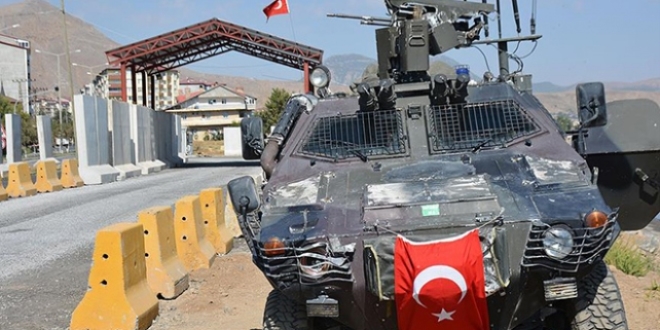 Bitlis'te 36 ky ve mezralarnda sokaa kma yasa ilan edildi