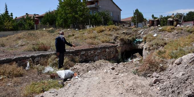 Su kaa iin kazdlar, yeralt maaras buldular