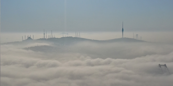 stanbul'da sis etkili oldu