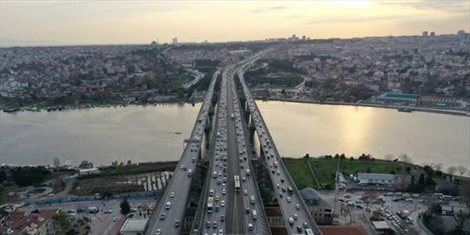 Kstlama ncesi stanbul boalyor, trafik durma noktasna geldi