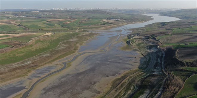 stanbul'da barajlarn doluluk oran korkutan seviyenin de altna indi