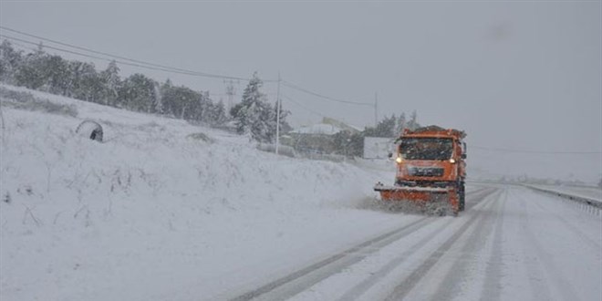 Sivas'ta 388 ky yolu kar nedeniyle ulama kapand
