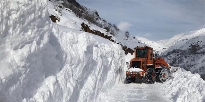 Erzurum, Erzincan ile Ar'da 685 ky yolu ulama kapand