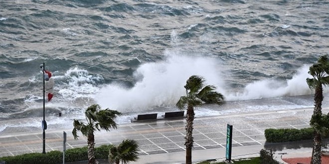 Meteoroloji, zmir ve evresinde yeni bir hortum olay beklenmediini aklad