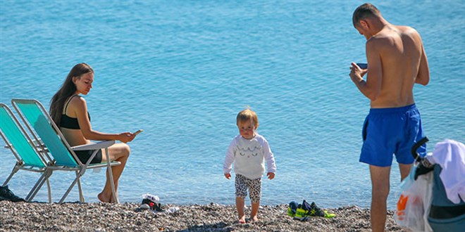 Gnein keyfini yerleik turistler kartt