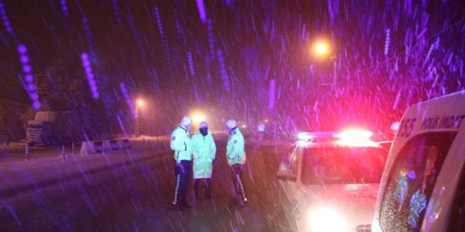 Malatya'dan Kayseri ynne ara trafii durduruldu