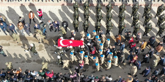 ehit Astsubay Nazmi Ylmaz son yolculuuna uurland