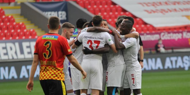 zmir'de gol yamuru: Mata 8 gol var