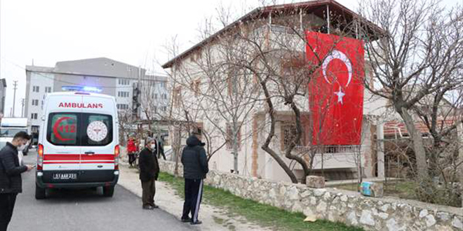 Siirt'te ehit olan uzman avuun Nide'deki ailesine ac haber verildi