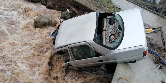 Sel takn araca zarar verirse belediye sorumlu tutulabilir mi?