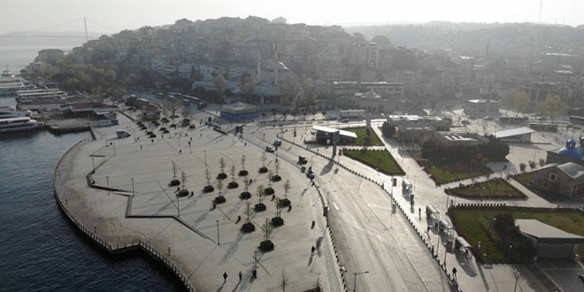 Tam kapanmanın ilk gününde kontrol noktalarında uzun kuyruklar oluştu