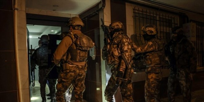 Hakkari'de terr rgt PKK'ya ynelik operasyonda 5 pheli yakaland