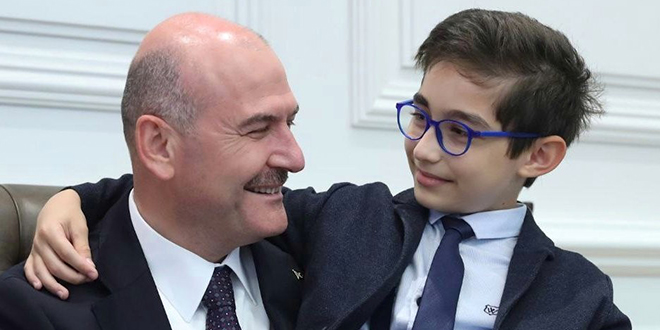 Bakan Soylu'dan Babalar Gn'nde ehit polis memuru Hseyin Gl'e vefa