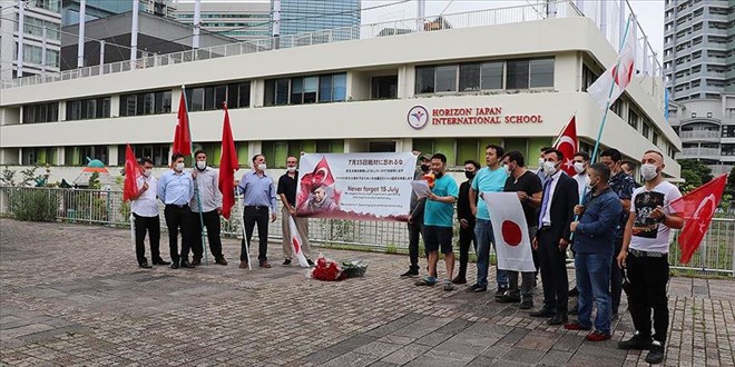 Japonya'da FET'ye ait okulun nnde terr rgt protestosu