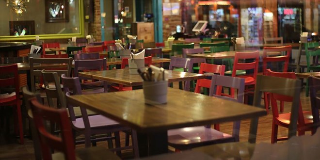 TKDES'ten ocuklu aile kabul etmeyen restoranlara 'itibar kayb' uyars