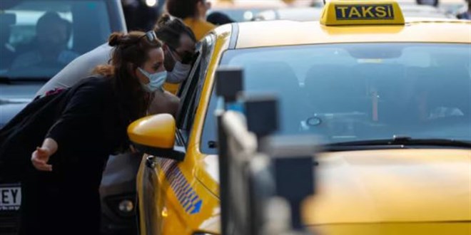 stanbul'da her iki kadndan biri gece taksiye binmekten korkuyor