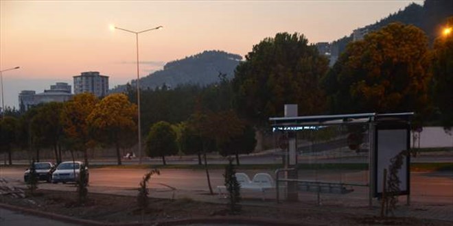 Delil olarak sunulan fotorafta durak gzkmeyince park cezas iptal edildi