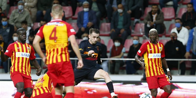 Galatasaray ligde 4 matr kazanamyor