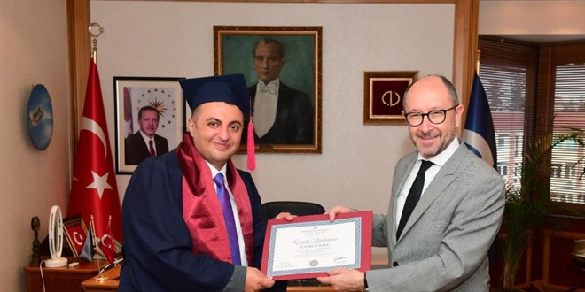 Uzman doktor  ylda ikinci niversite diplomasn ald