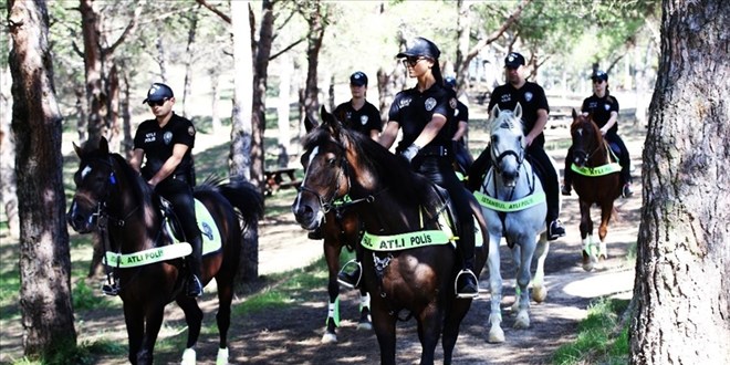 stanbul'un orman ve sahilleri atl polislere emanet