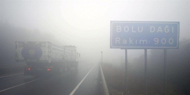 Bolu Da'nda saanak ve youn sis ulam etkiliyor
