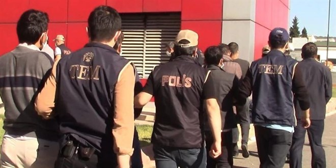 Denizli'de FET operasyonu: 8 gzalt